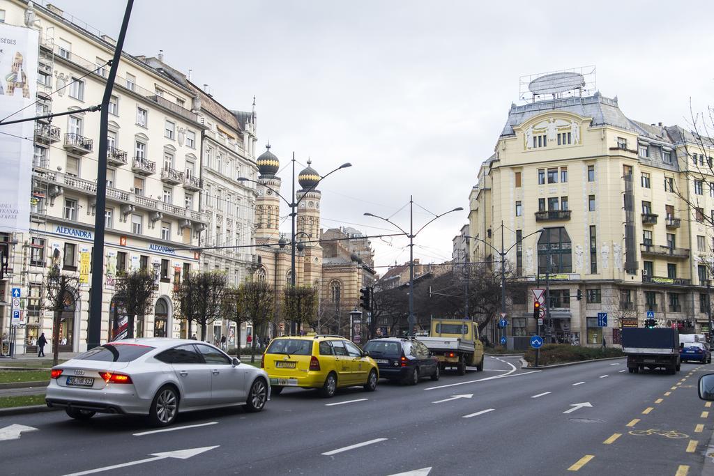 Chic And Very Central Budapest Eksteriør billede